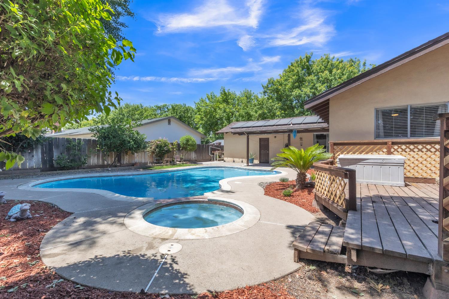 1608 Kruger Dr, Modesto, CA 95355