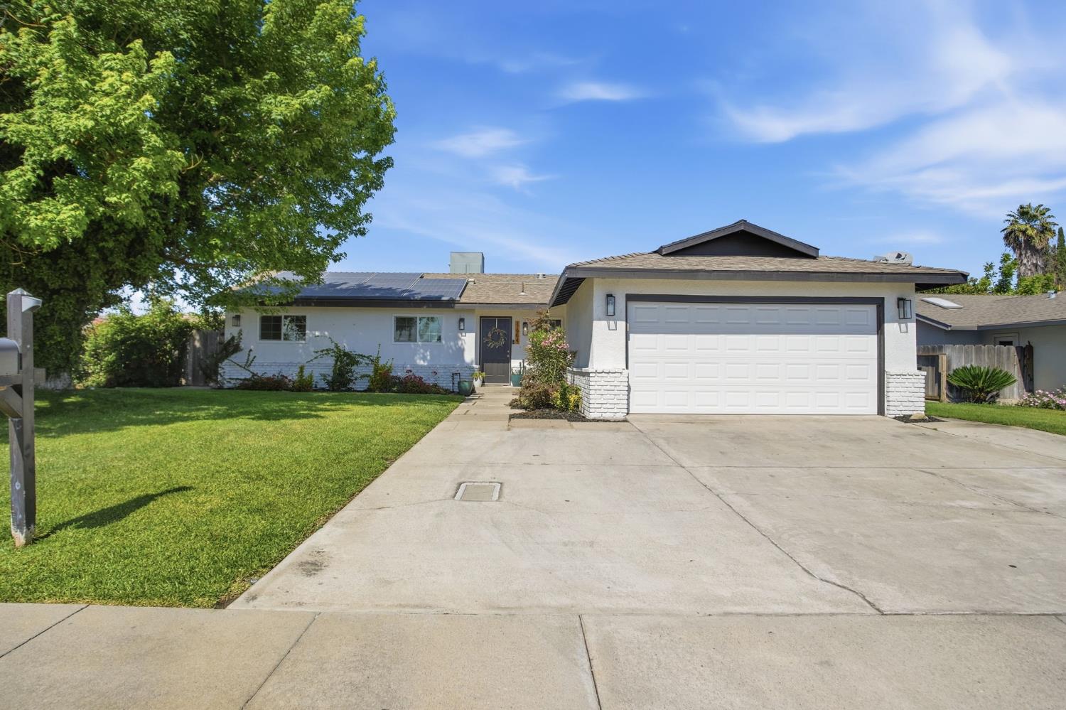 1654 Prusso St, Livingston, CA 95334