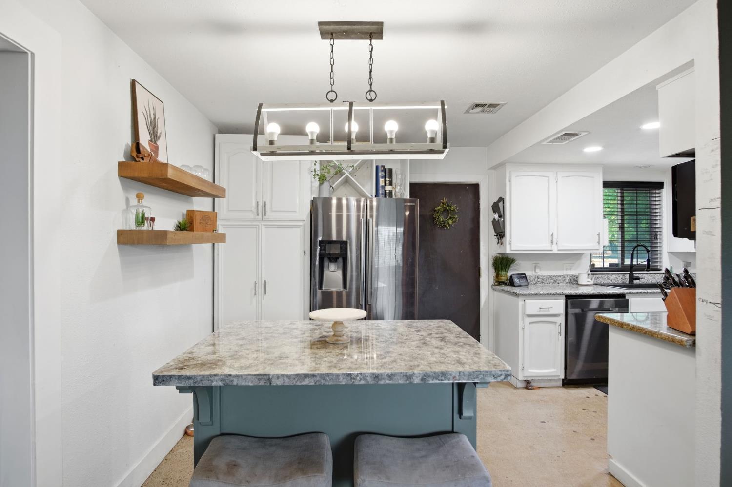 1654 Prusso St, Livingston, CA 95334