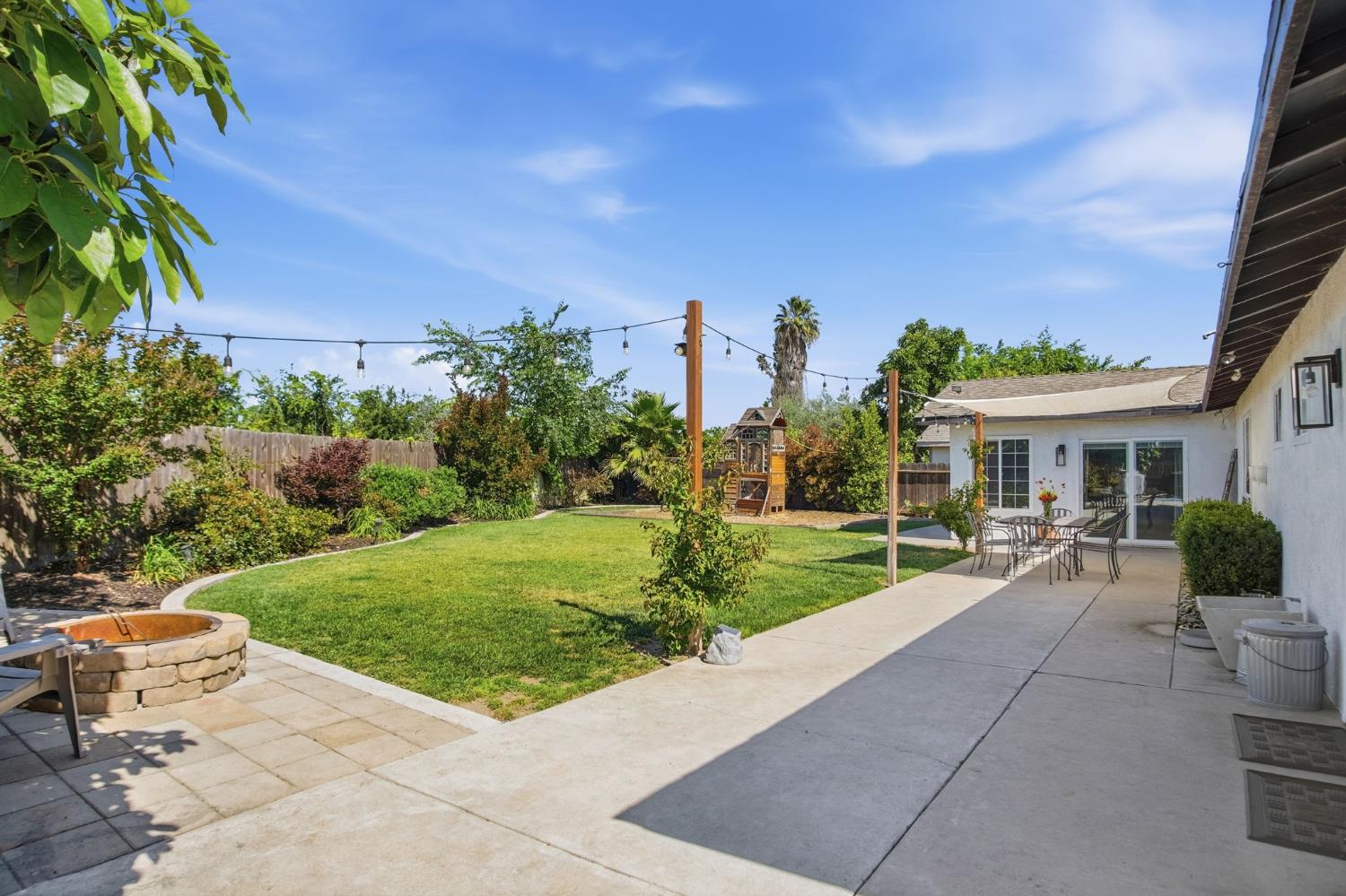 1654 Prusso St, Livingston, CA 95334