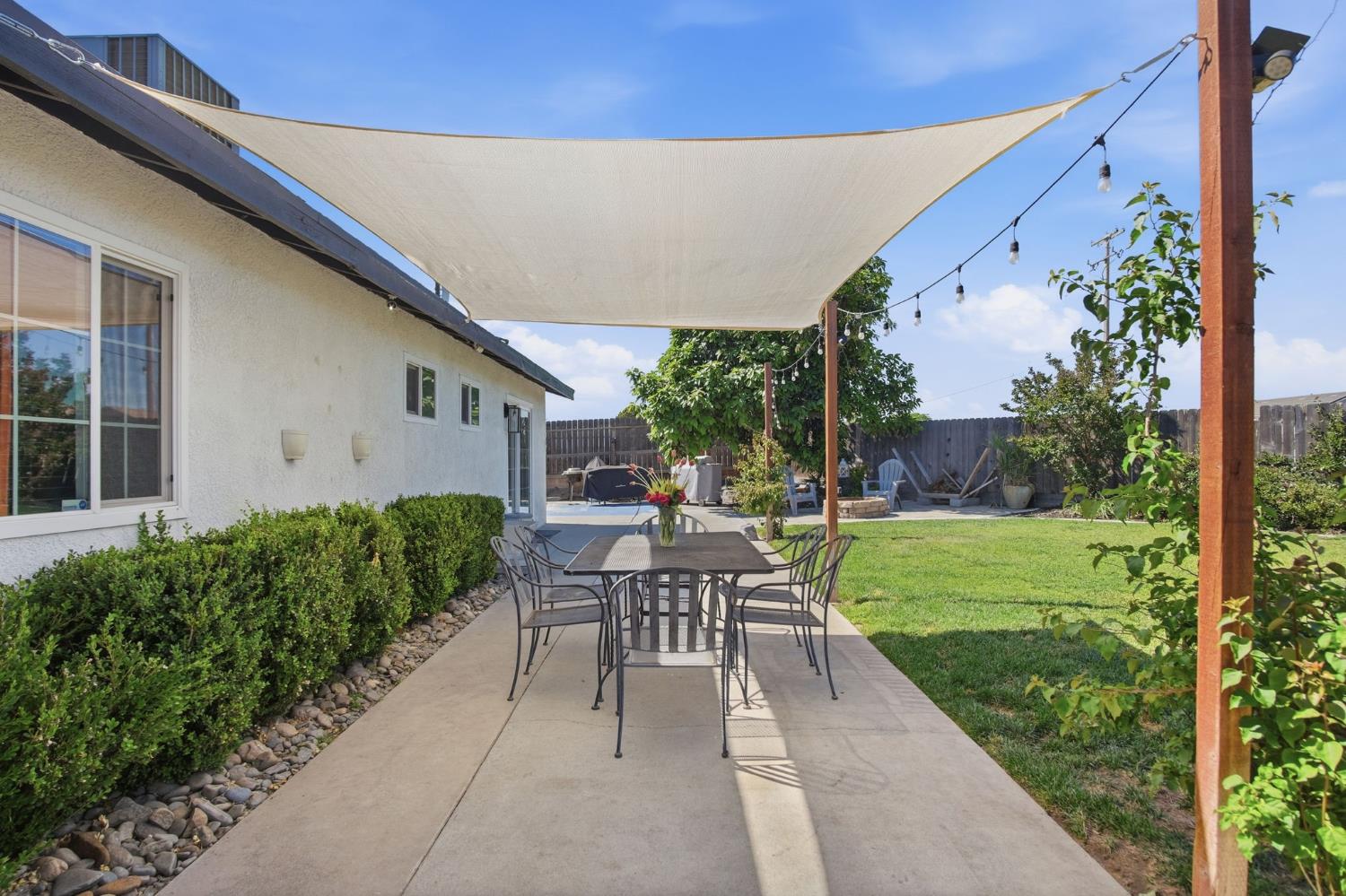 1654 Prusso St, Livingston, CA 95334