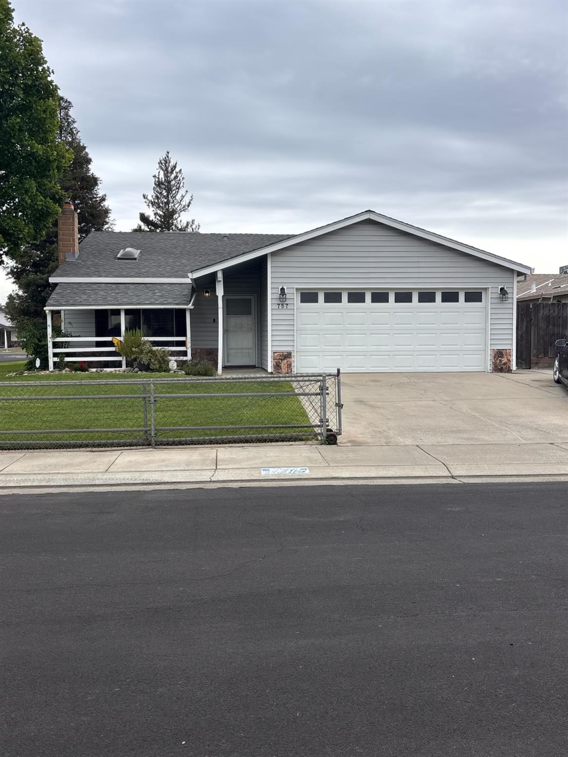 757 Clemens Ct, Ripon, CA 95366