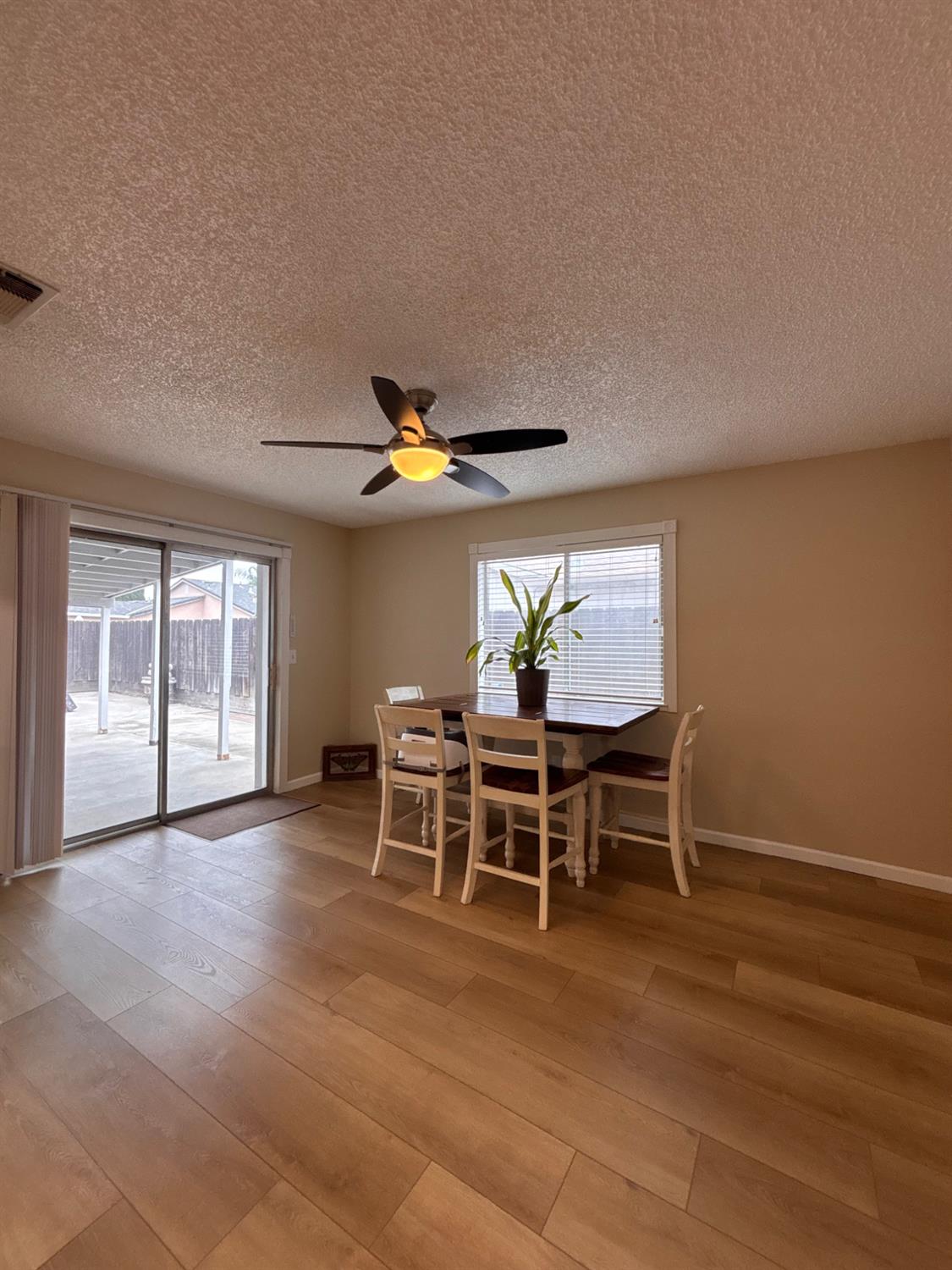 757 Clemens Ct, Ripon, CA 95366