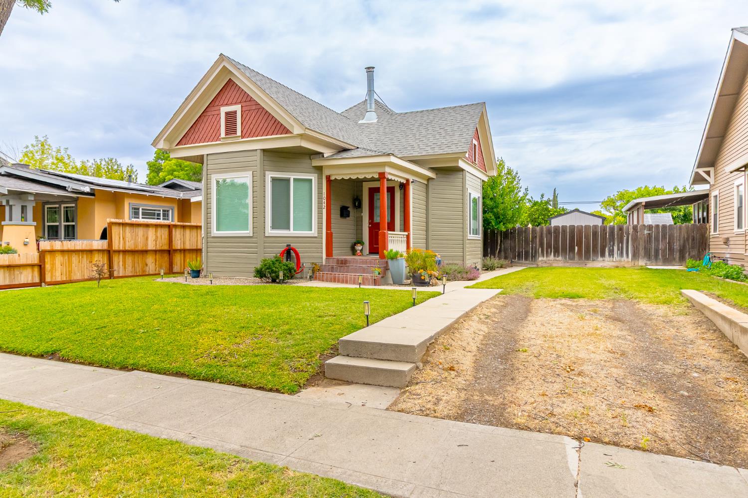 1042 R St, Newman, CA 95360