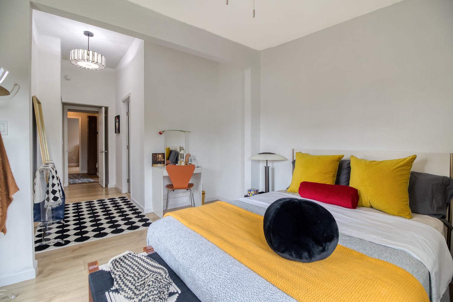 1042 R St, Newman, CA 95360