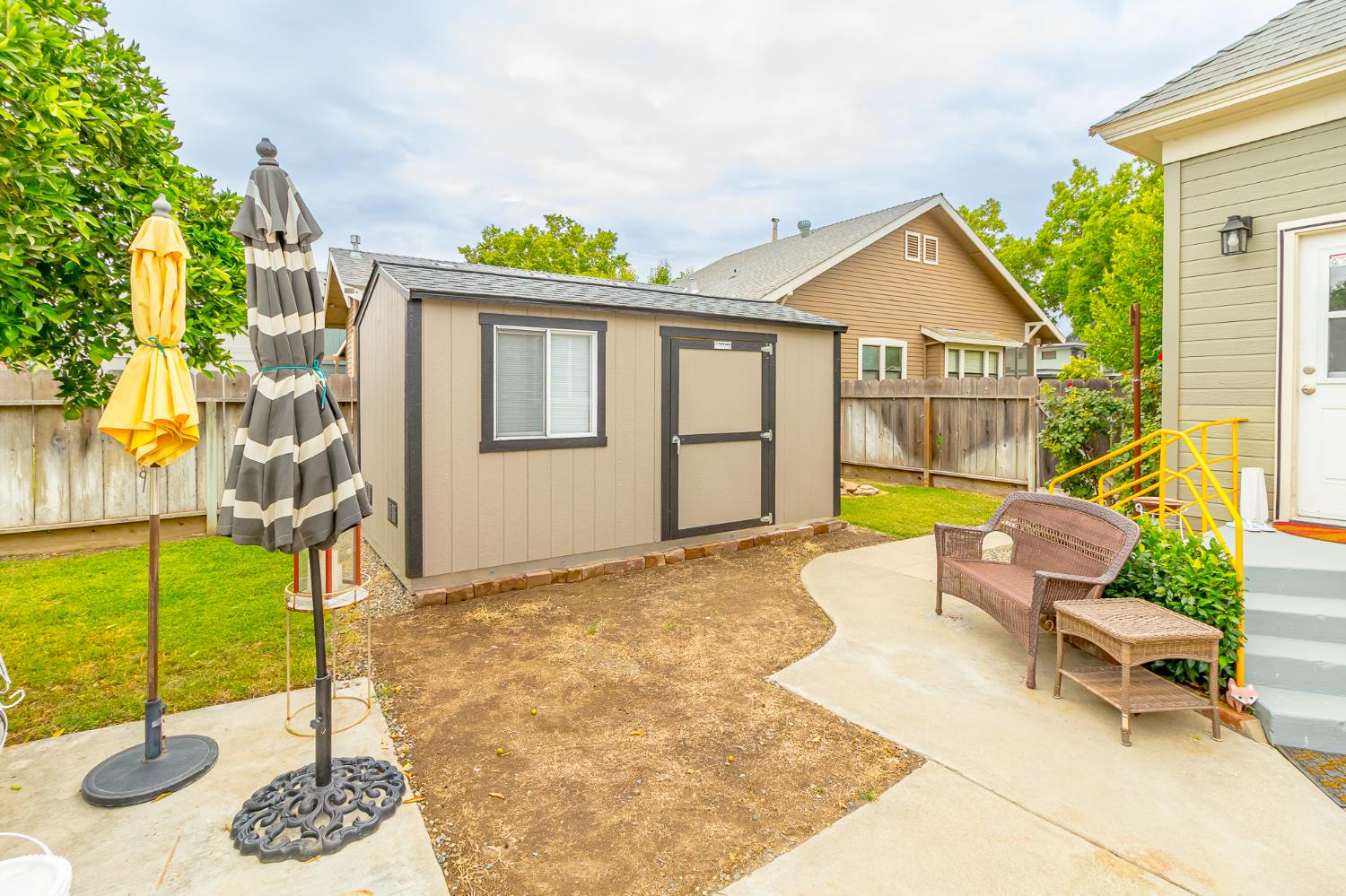 1042 R St, Newman, CA 95360