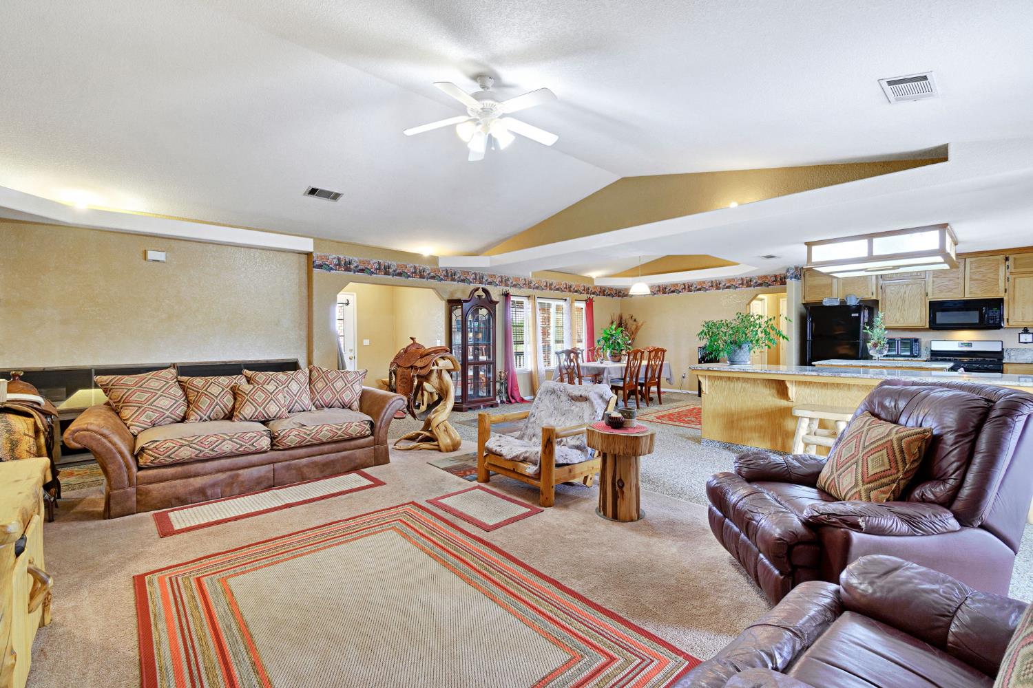 20689 Olympia Rd, Madera, CA 93638