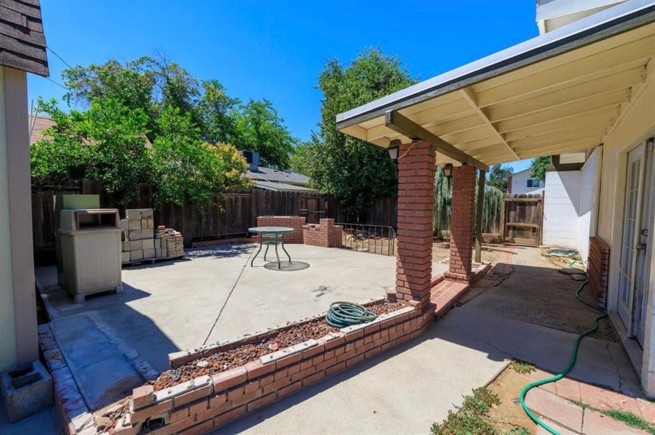 2126 Ellis St, Modesto, CA 95354