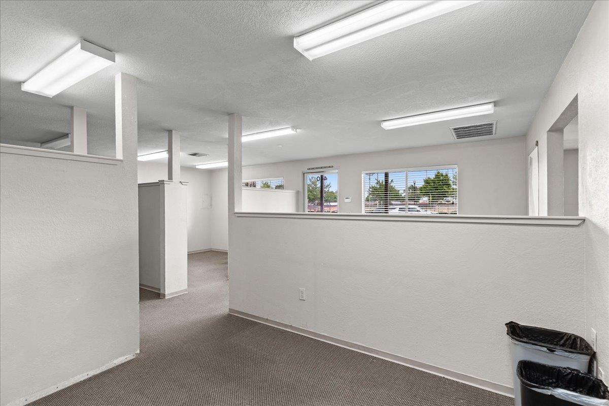 440 S Yosemite Ave, Oakdale, CA 95361