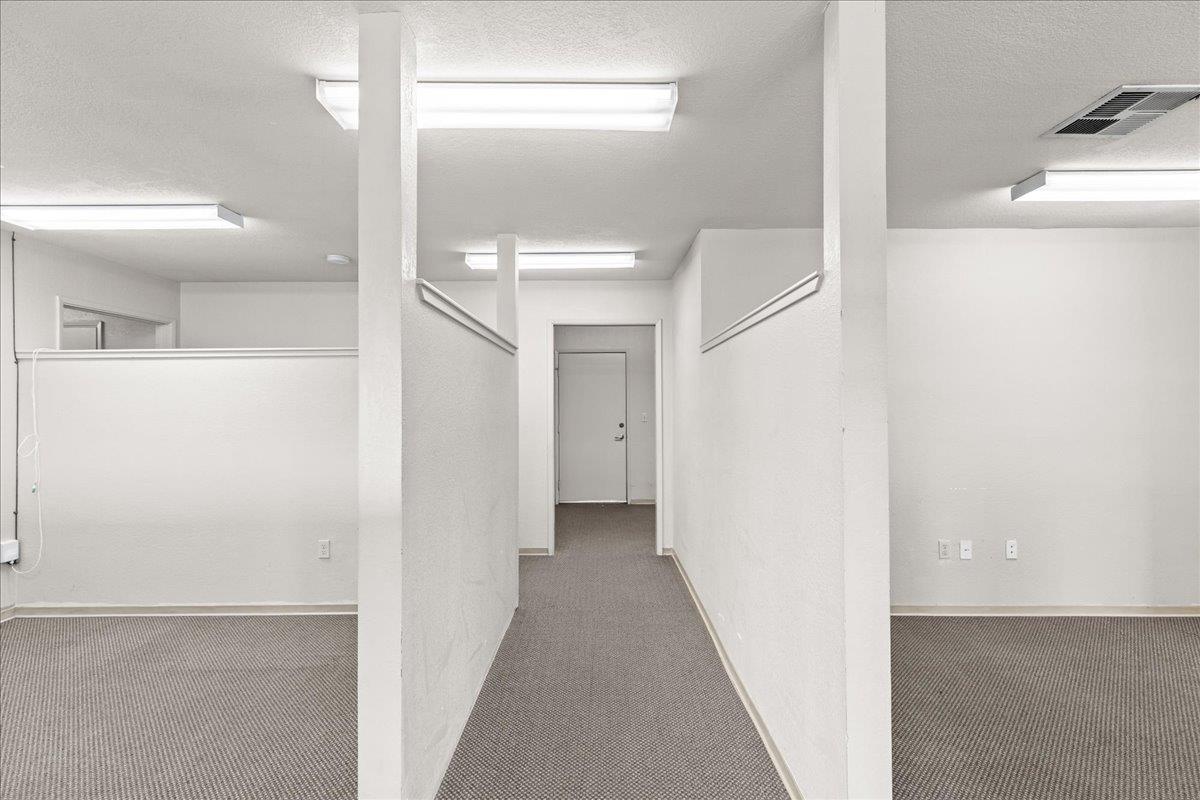440 S Yosemite Ave, Oakdale, CA 95361