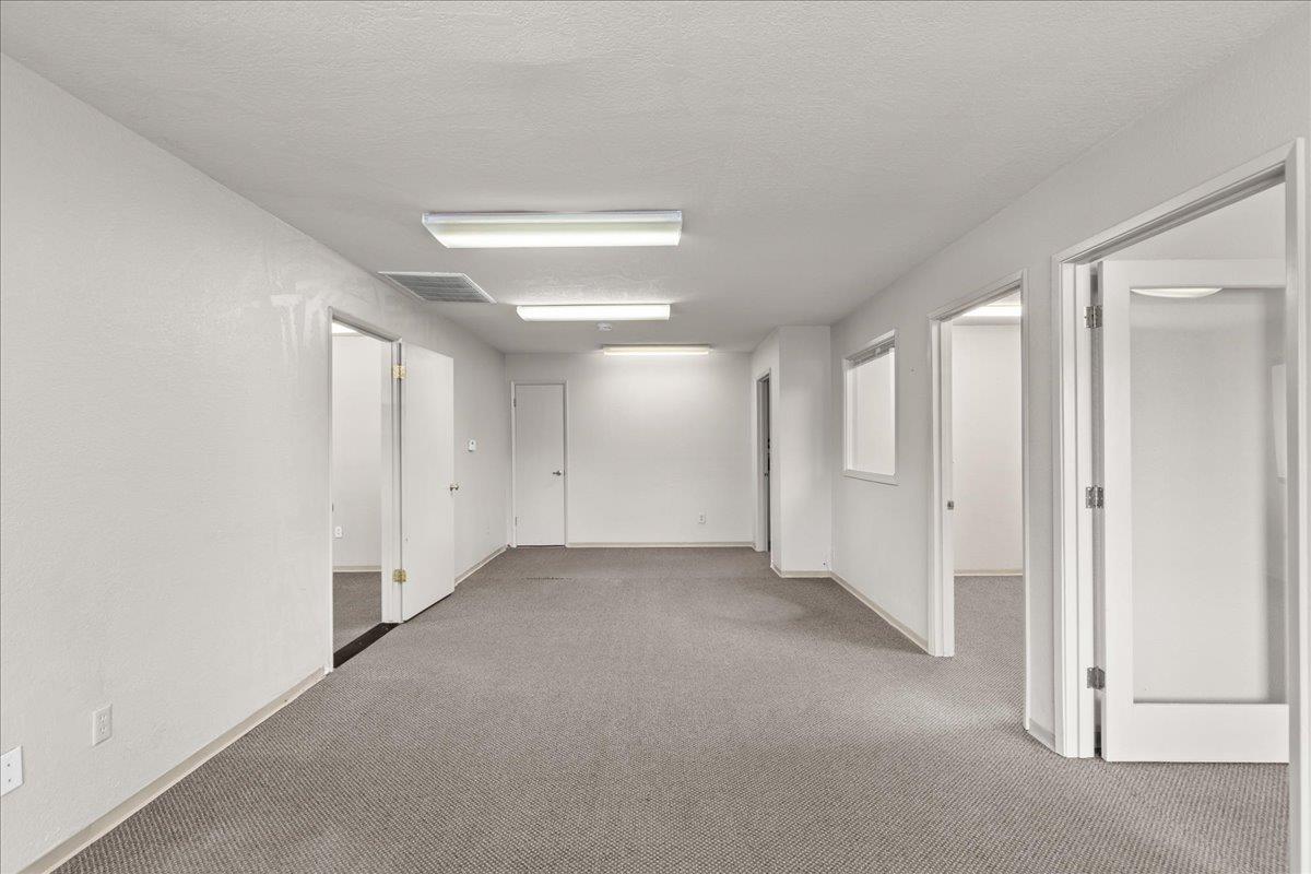 440 S Yosemite Ave, Oakdale, CA 95361