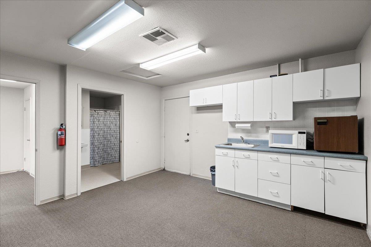 440 S Yosemite Ave, Oakdale, CA 95361