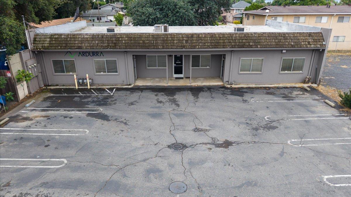 440 S Yosemite Ave, Oakdale, CA 95361