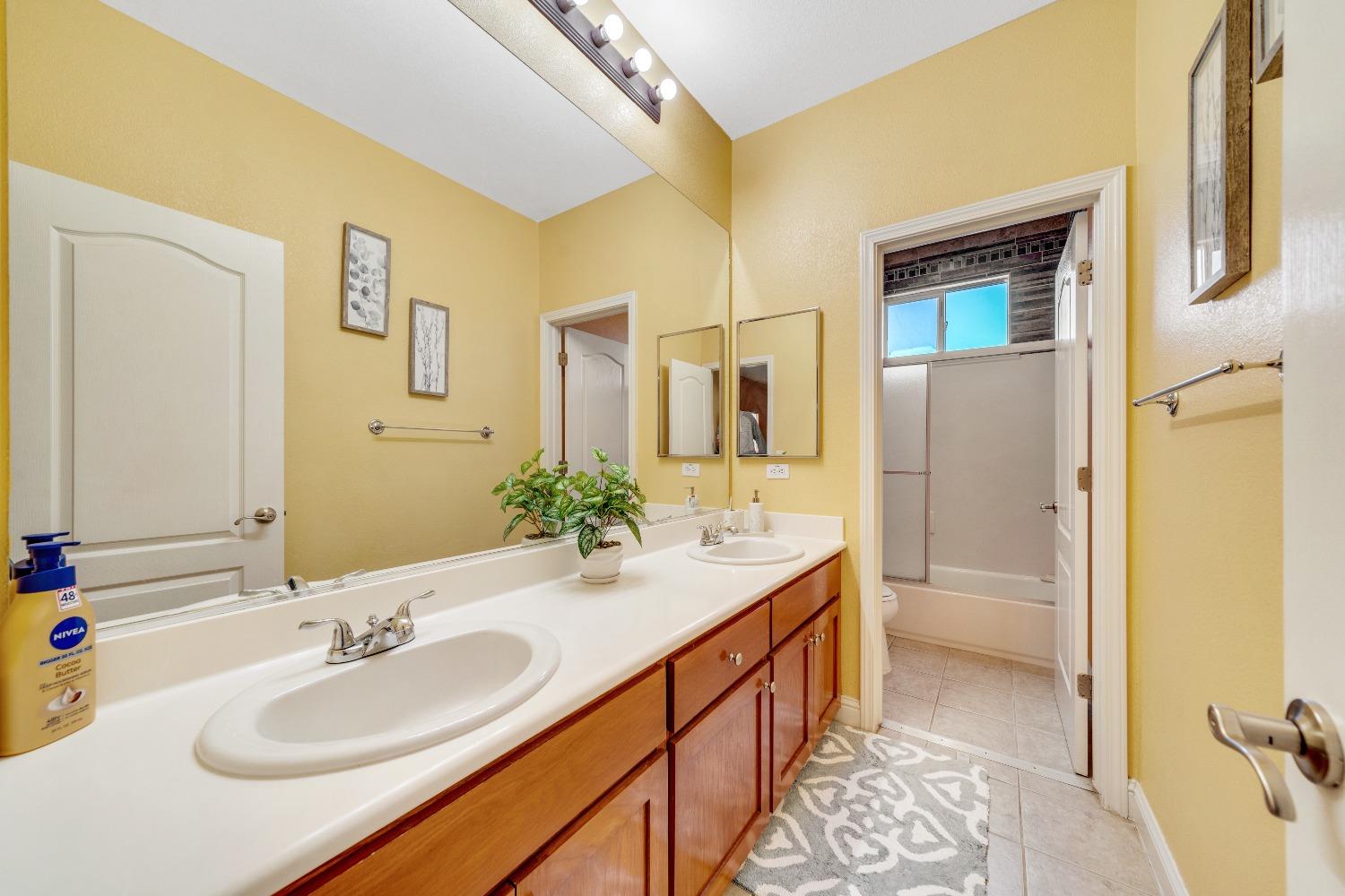 3779 Wild Oak Dr, Ceres, CA 95307