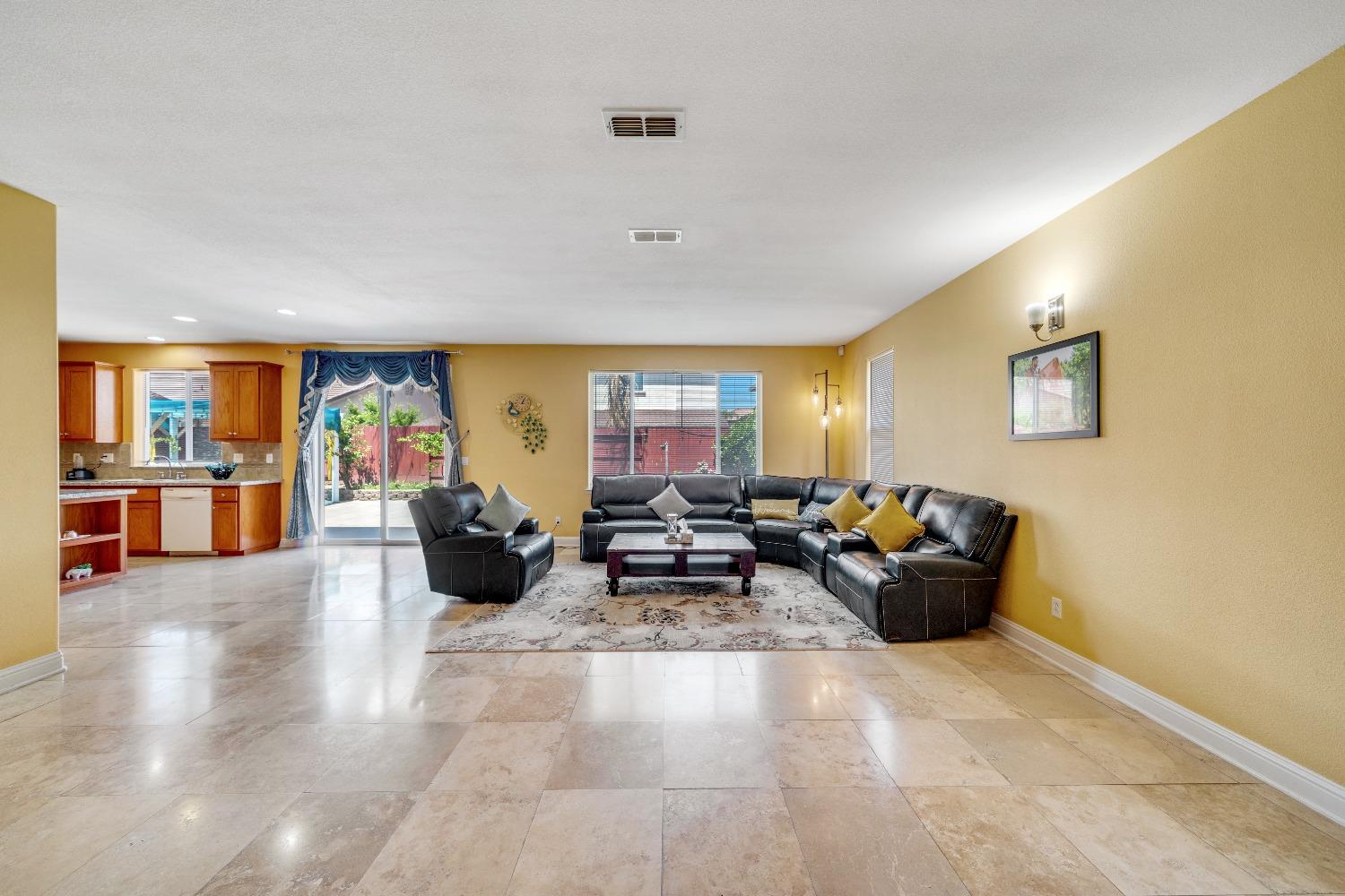 3779 Wild Oak Dr, Ceres, CA 95307