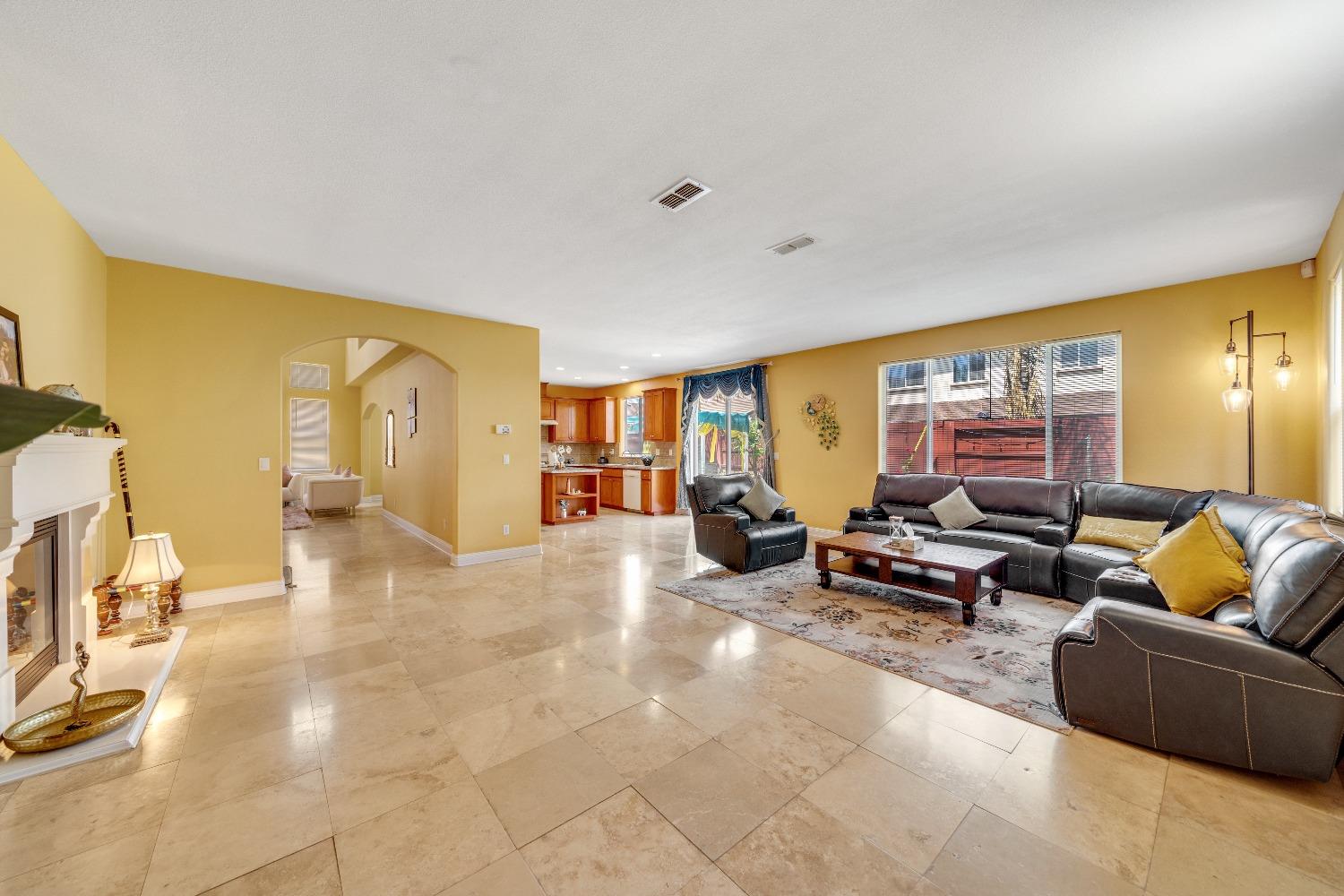 3779 Wild Oak Dr, Ceres, CA 95307