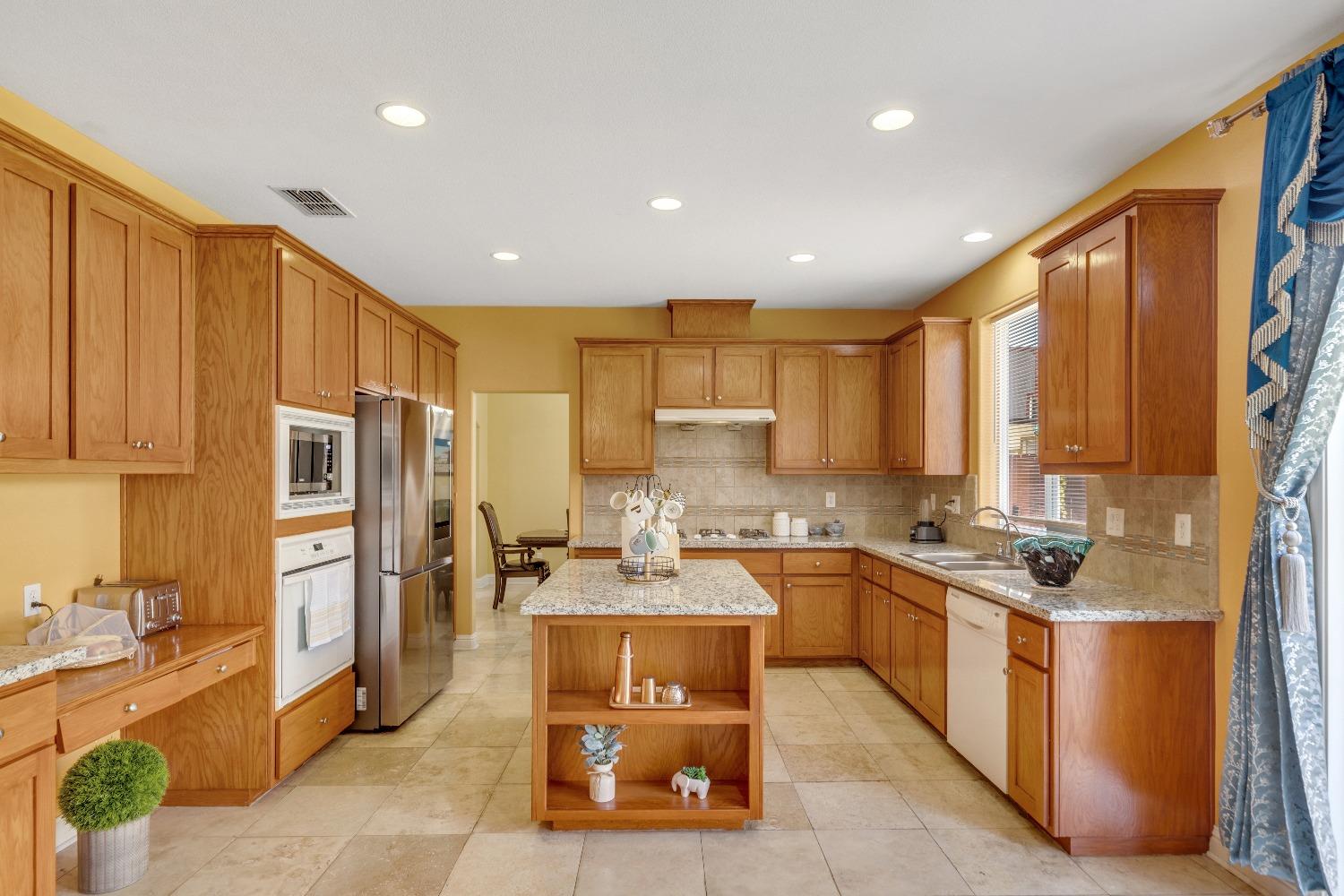 3779 Wild Oak Dr, Ceres, CA 95307