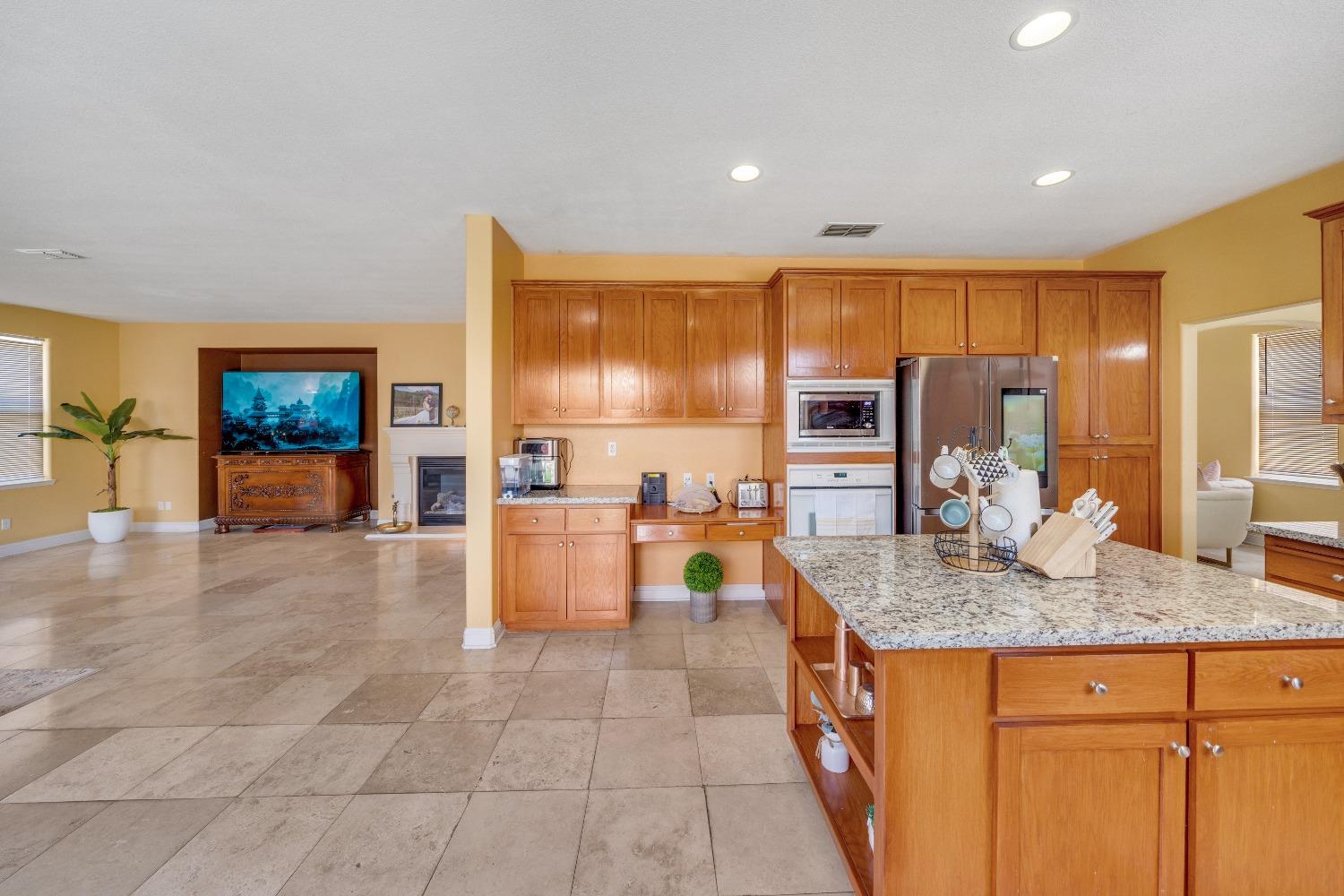 3779 Wild Oak Dr, Ceres, CA 95307