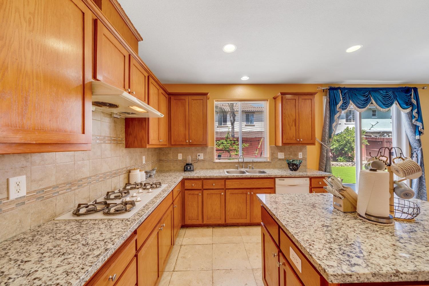 3779 Wild Oak Dr, Ceres, CA 95307