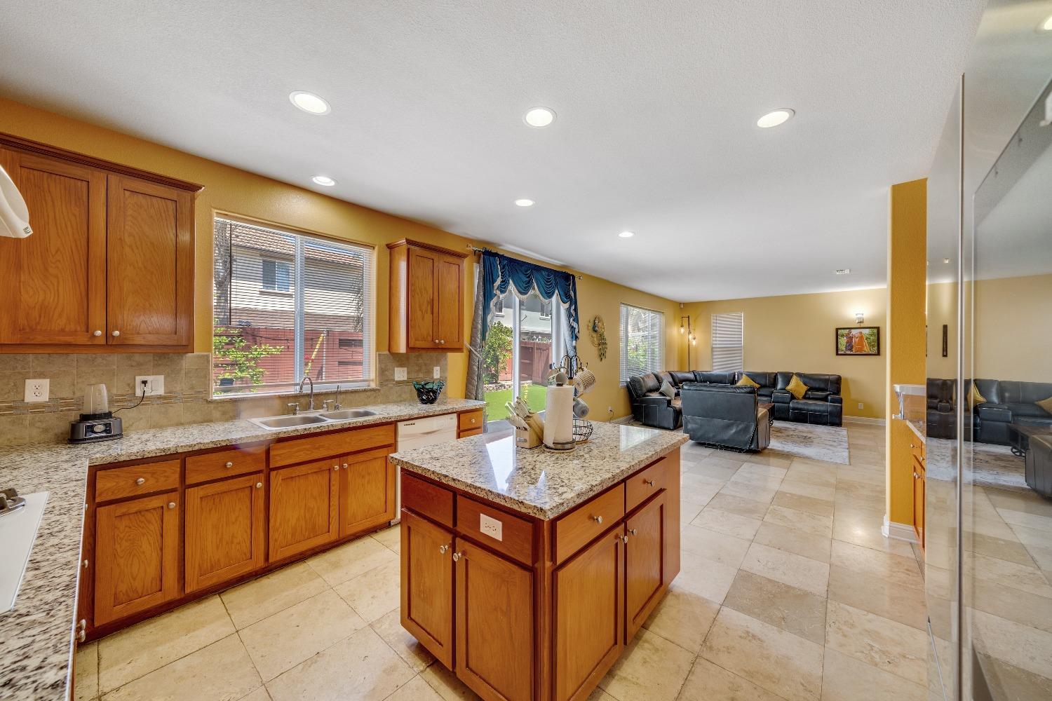 3779 Wild Oak Dr, Ceres, CA 95307