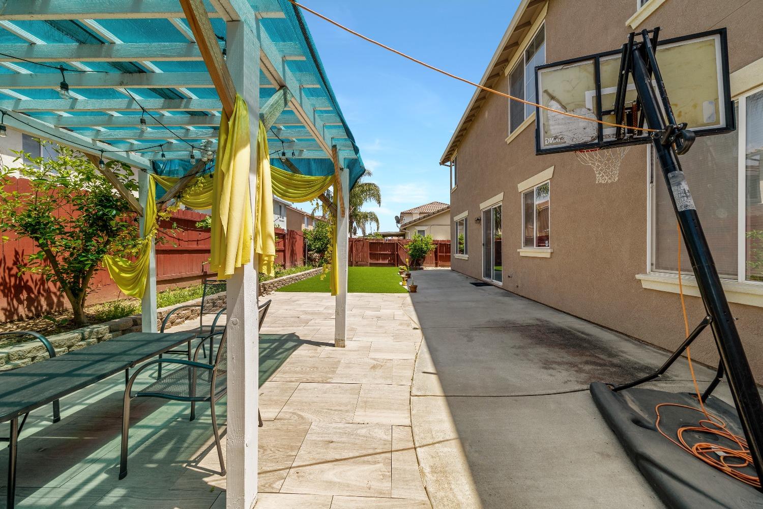 3779 Wild Oak Dr, Ceres, CA 95307