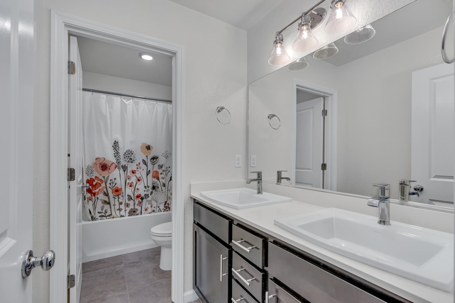 324 Shafer Trail Ct, Merced, CA 95341
