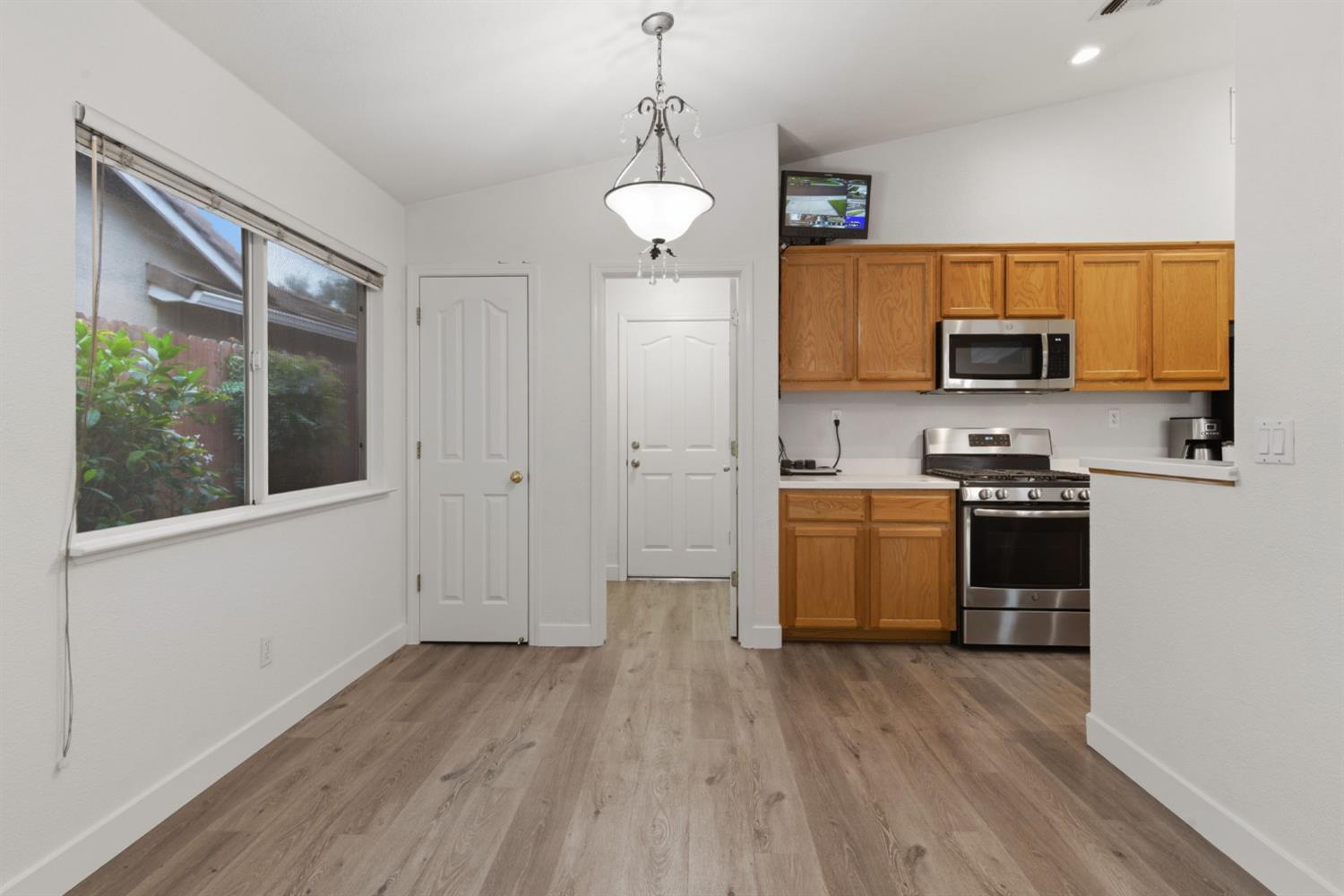 1009 Lambdin St, Manteca, CA 95336