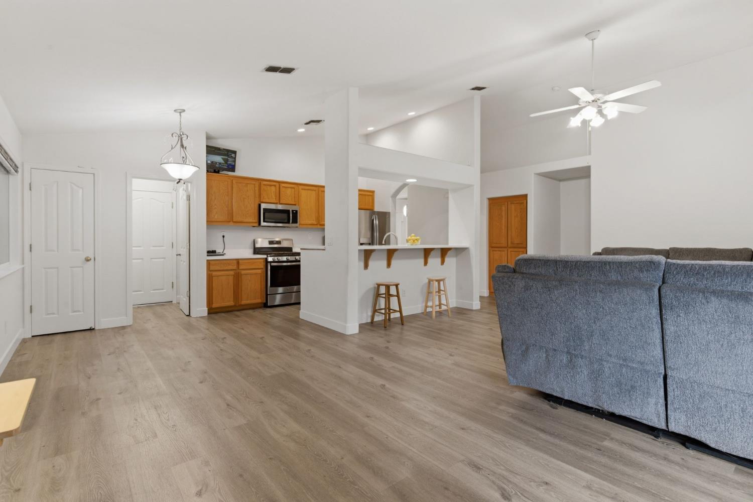1009 Lambdin St, Manteca, CA 95336