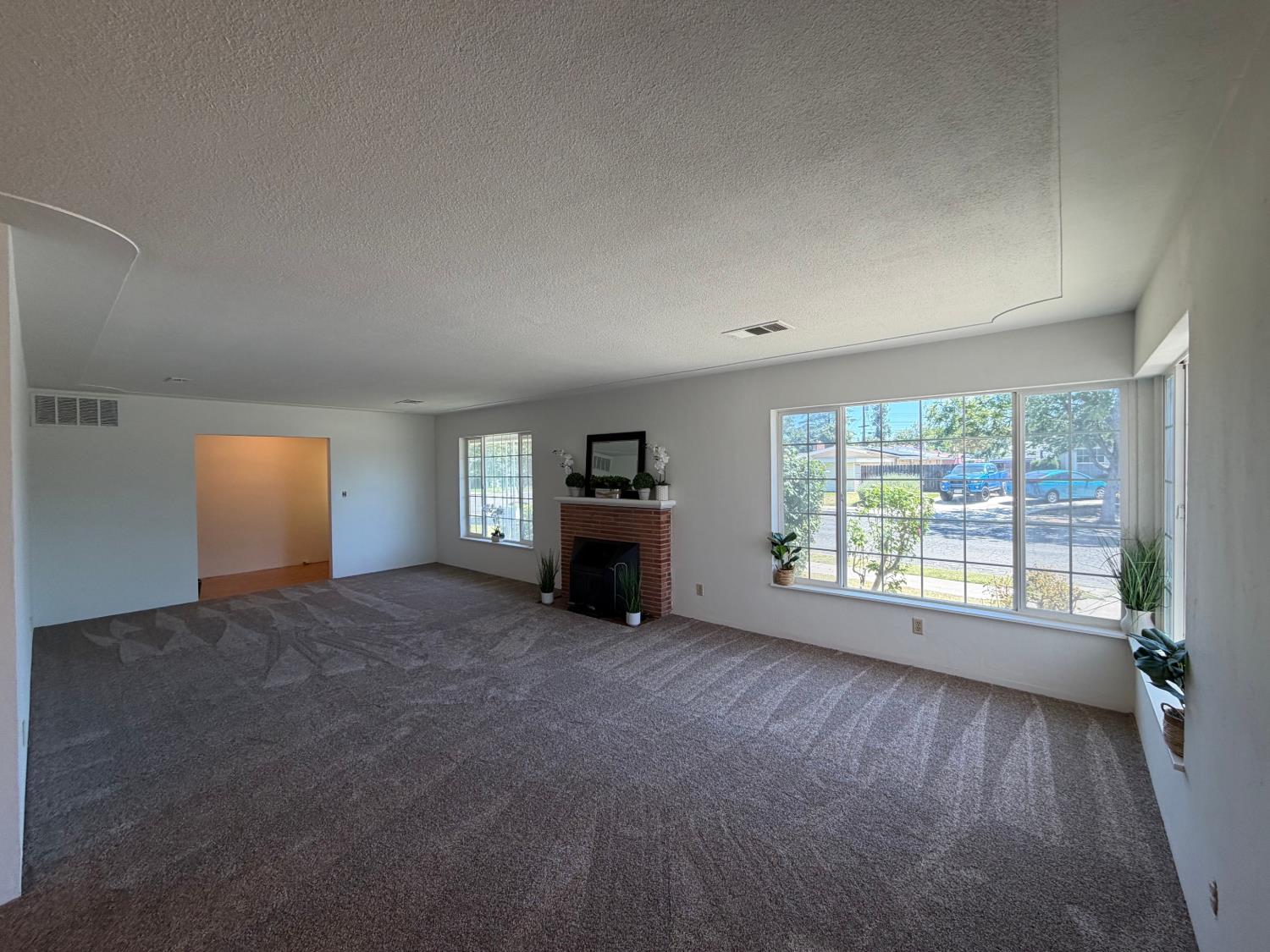 2275 5th St, Atwater, CA 95301