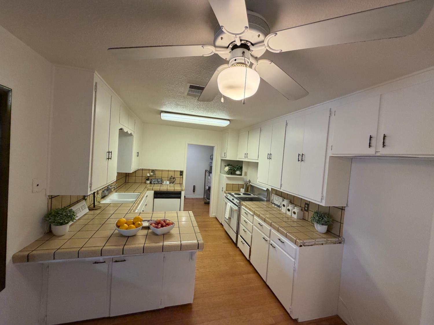 2275 5th St, Atwater, CA 95301