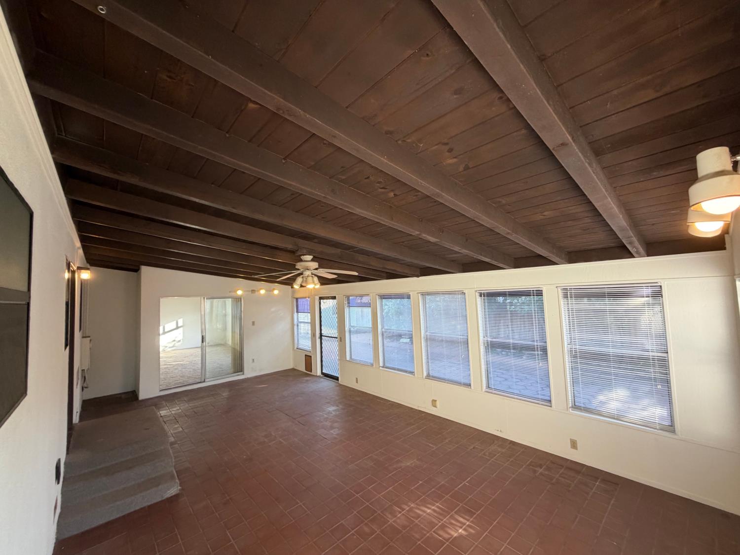 2275 5th St, Atwater, CA 95301