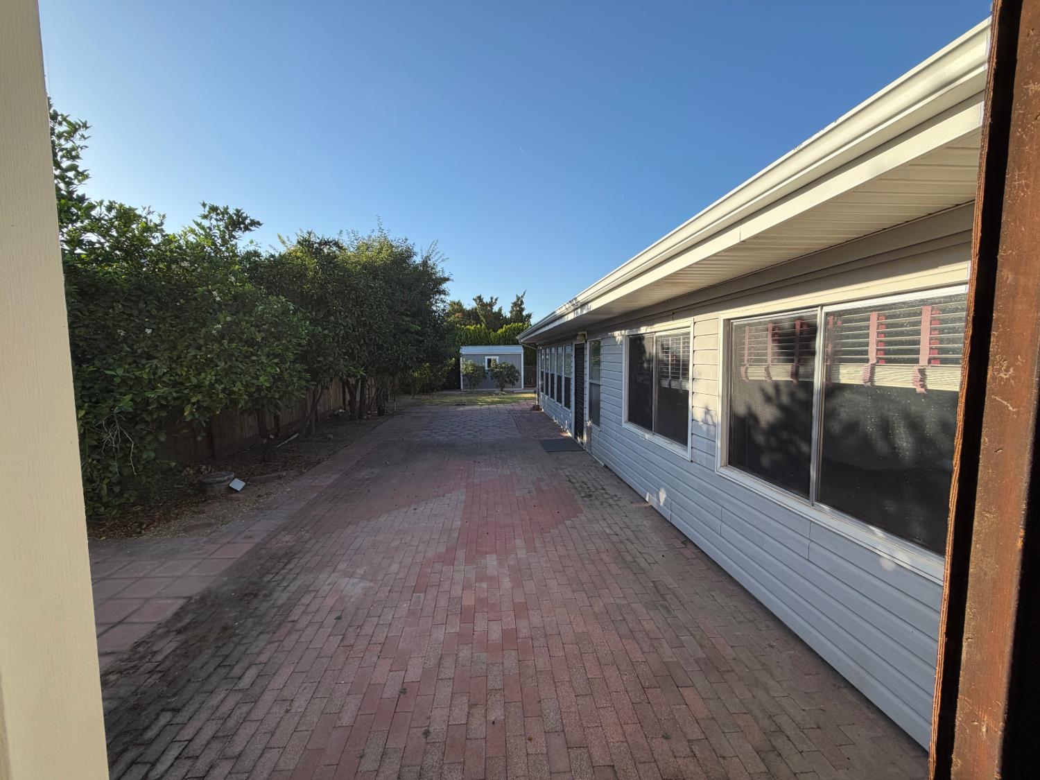 2275 5th St, Atwater, CA 95301