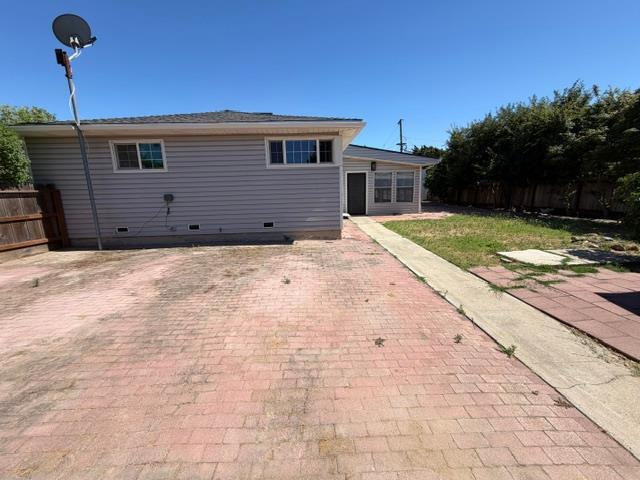 2275 5th St, Atwater, CA 95301