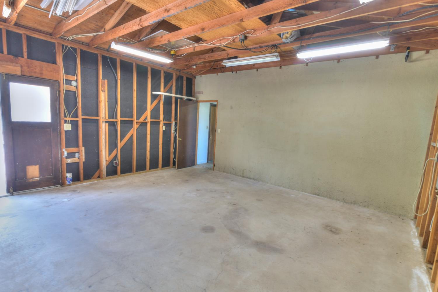 2275 5th St, Atwater, CA 95301