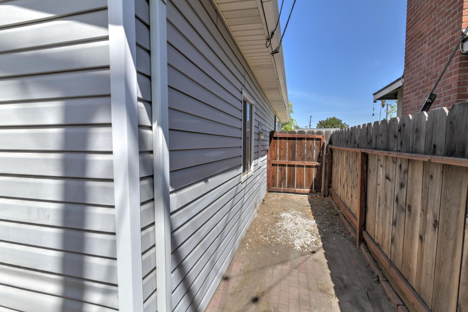 2275 5th St, Atwater, CA 95301