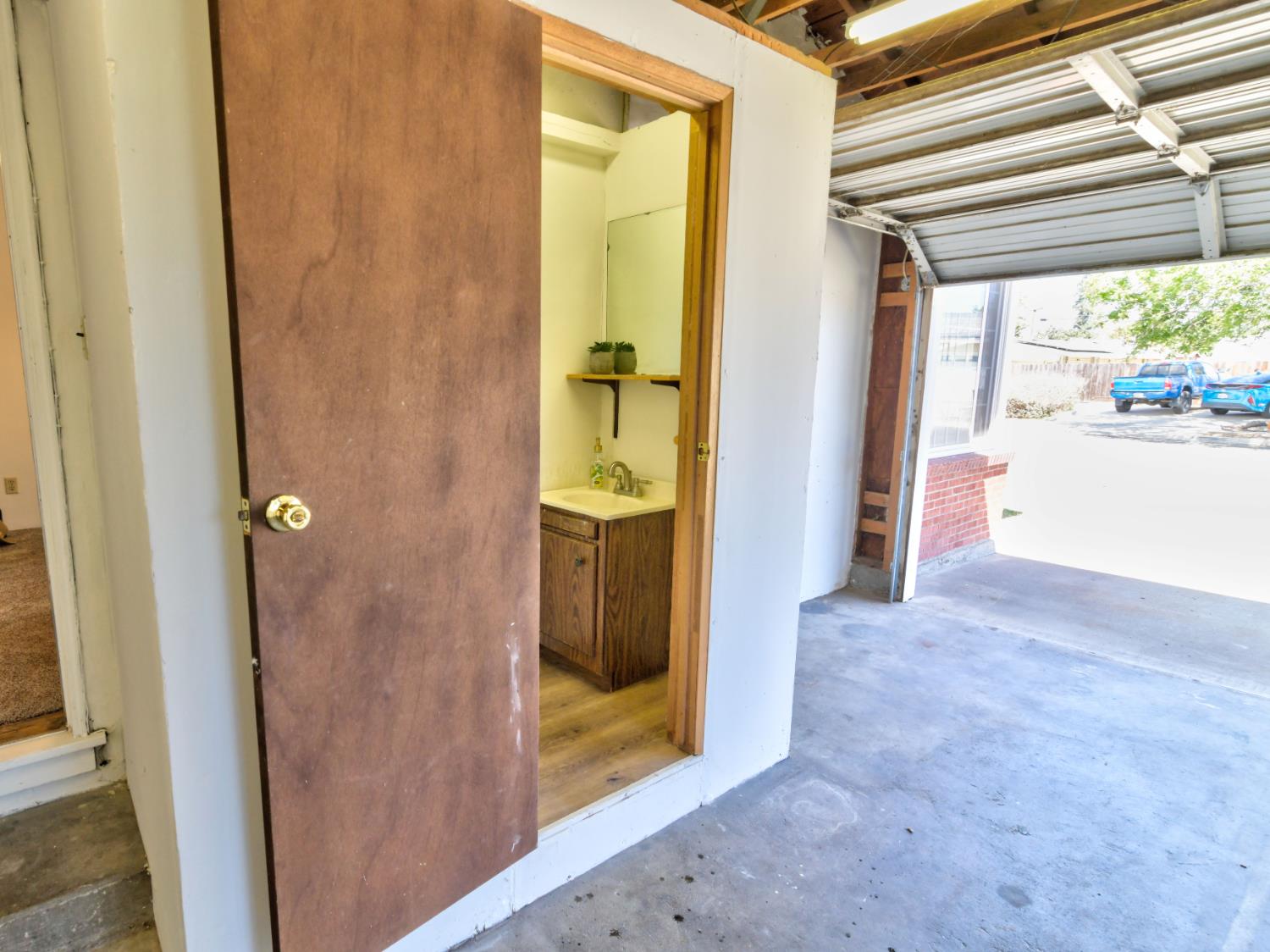 2275 5th St, Atwater, CA 95301