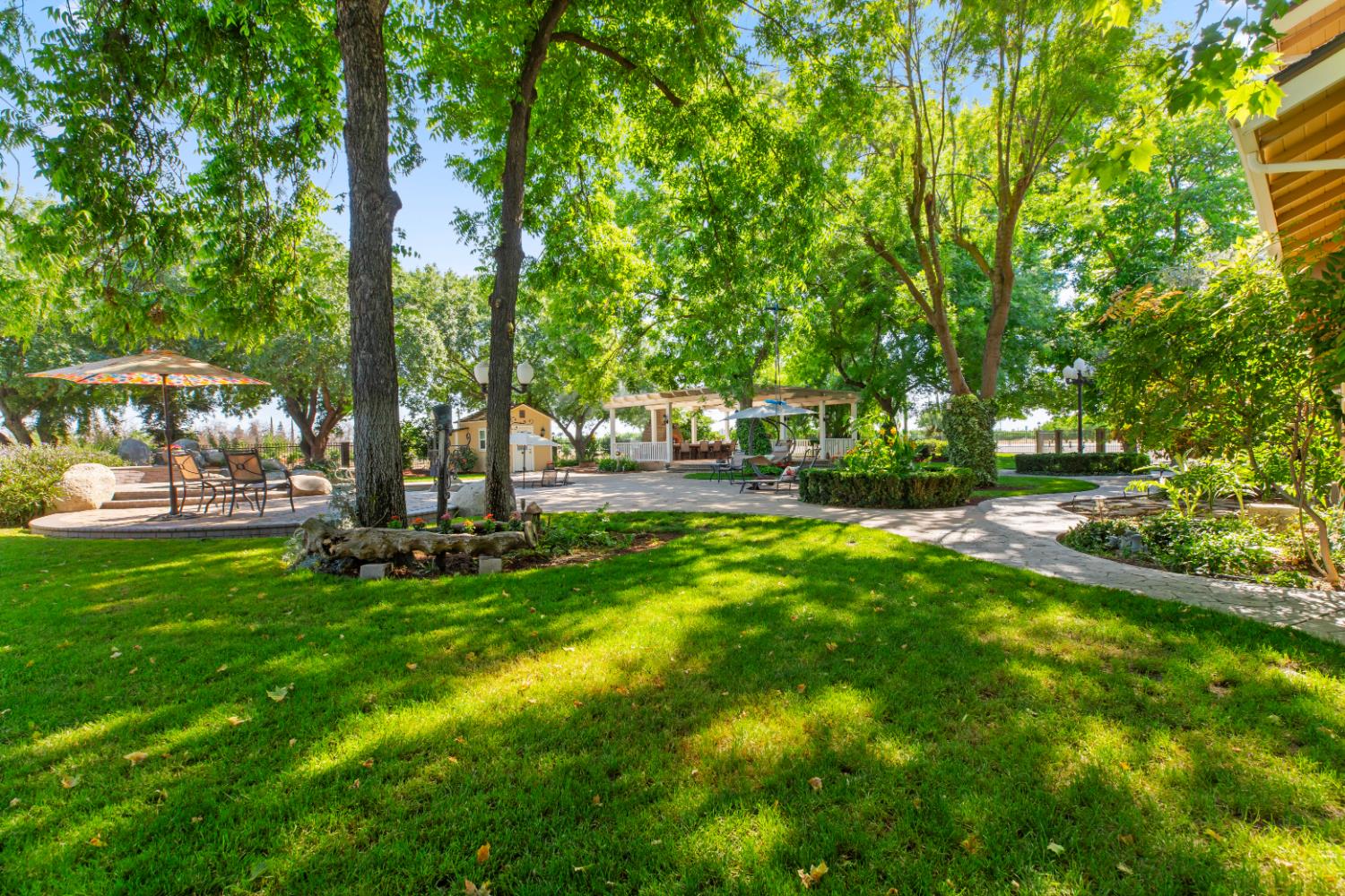 5012 12th, Hanford, CA 93230
