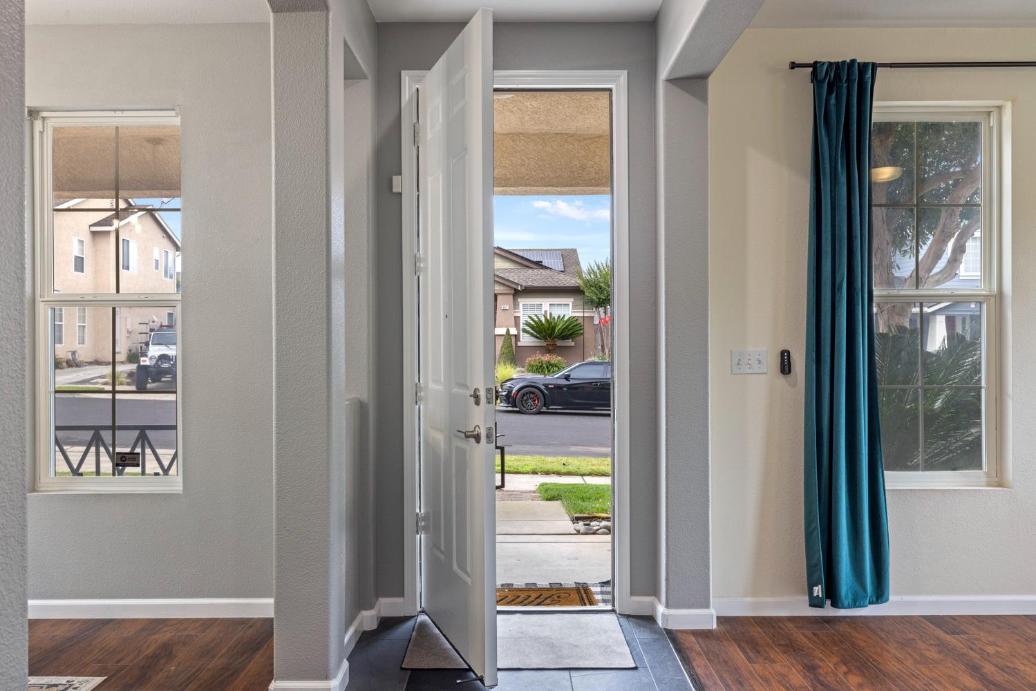 368 Nutcrest Ct, Oakdale, CA 95361