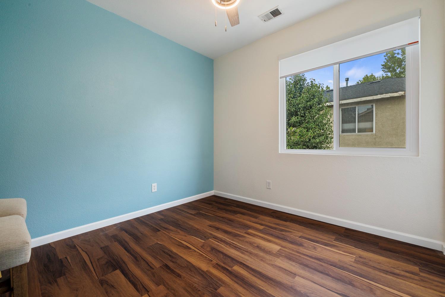 368 Nutcrest Ct, Oakdale, CA 95361