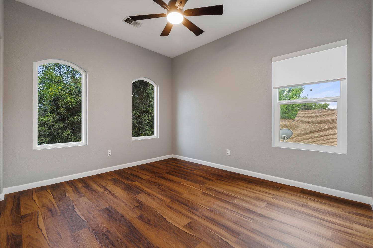368 Nutcrest Ct, Oakdale, CA 95361