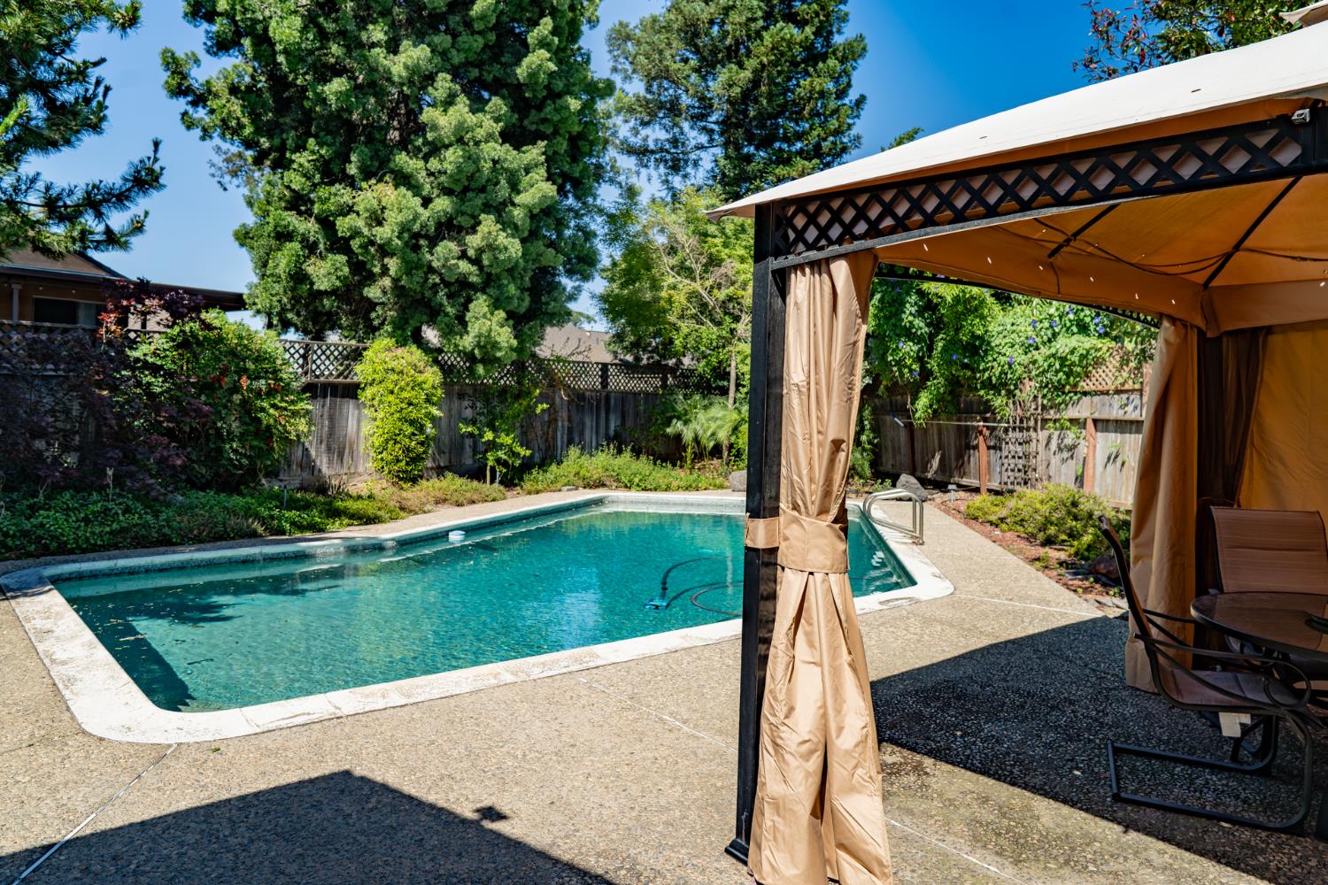 3724 Glenview Ct, Modesto, CA 95355