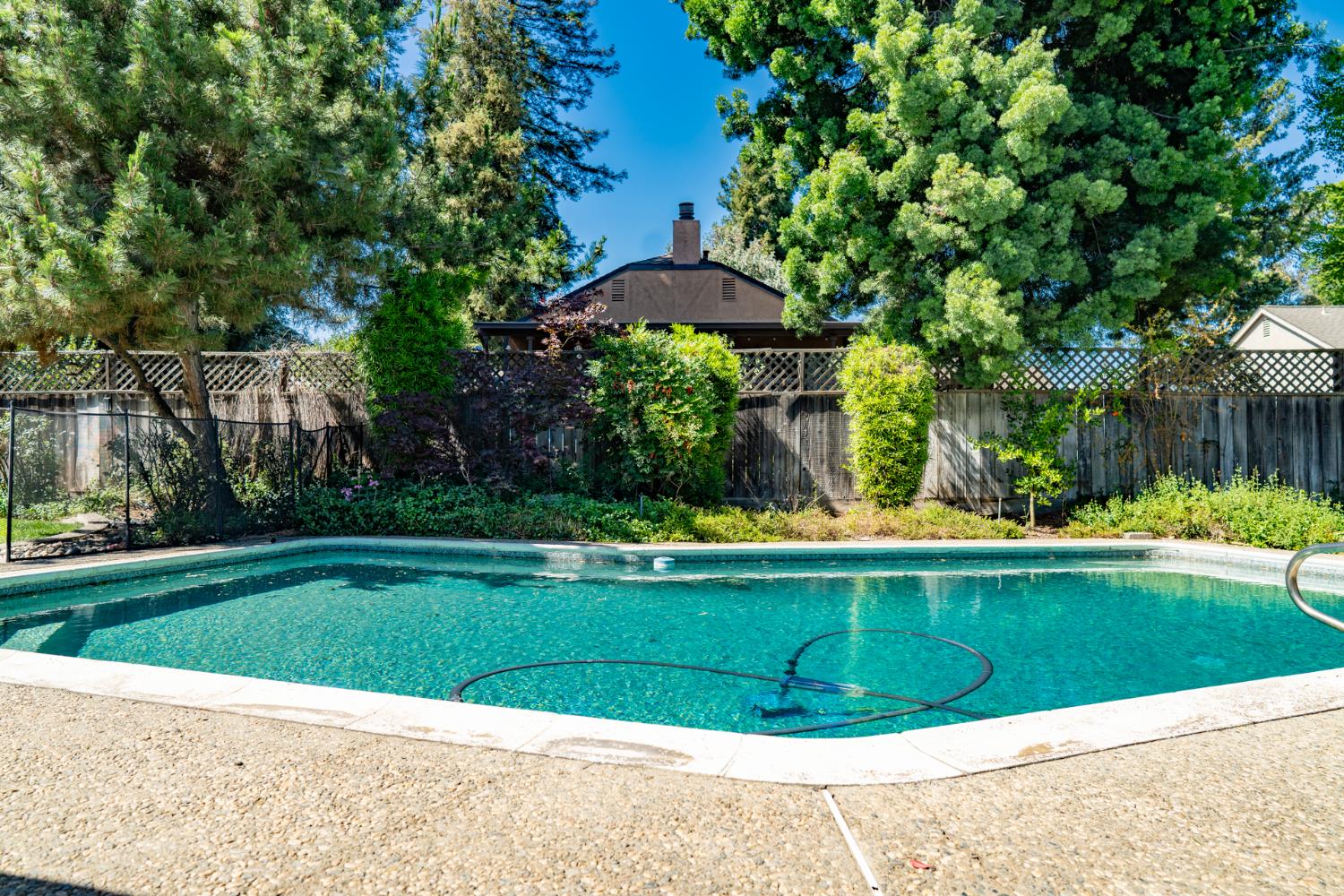 3724 Glenview Ct, Modesto, CA 95355
