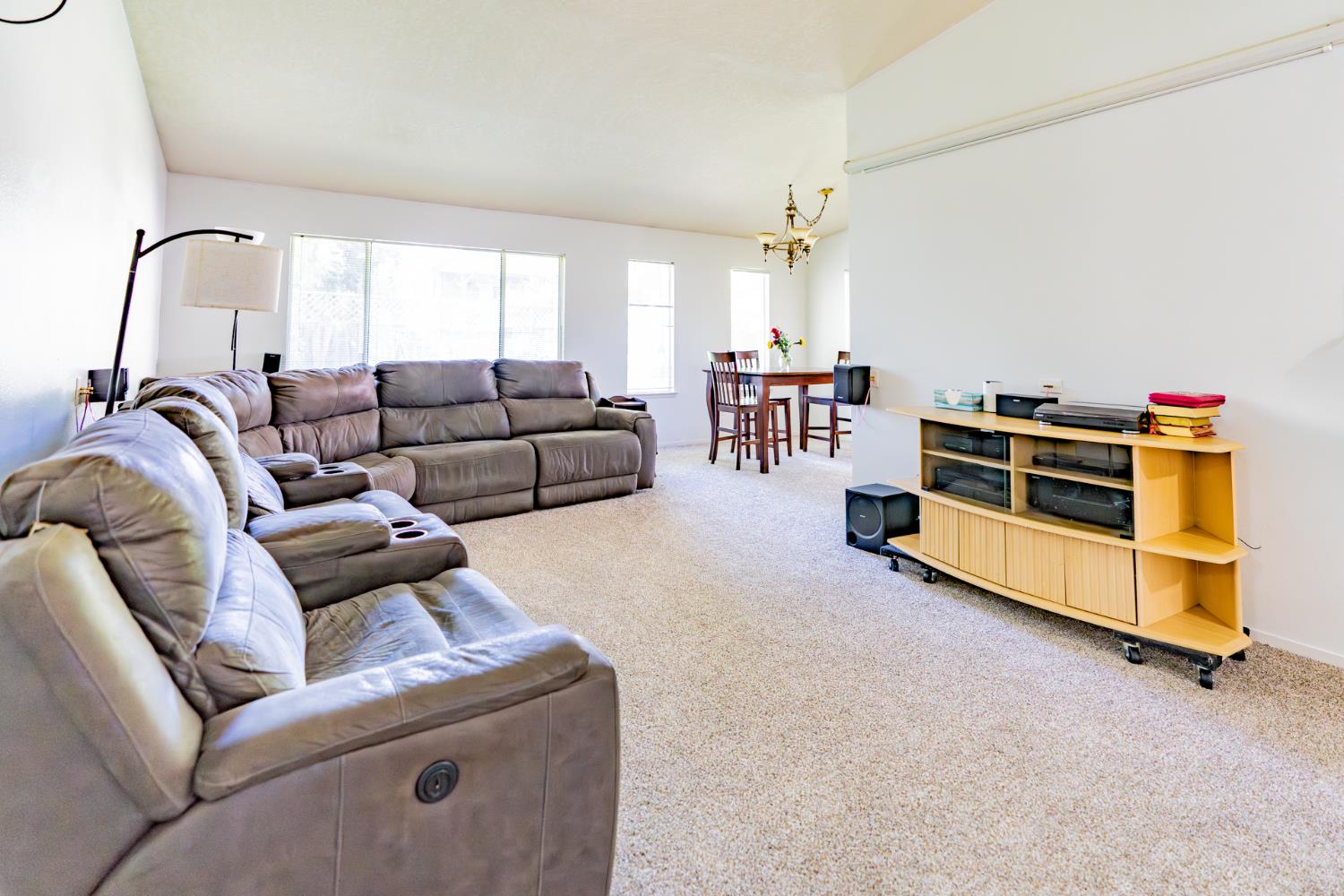 3724 Glenview Ct, Modesto, CA 95355