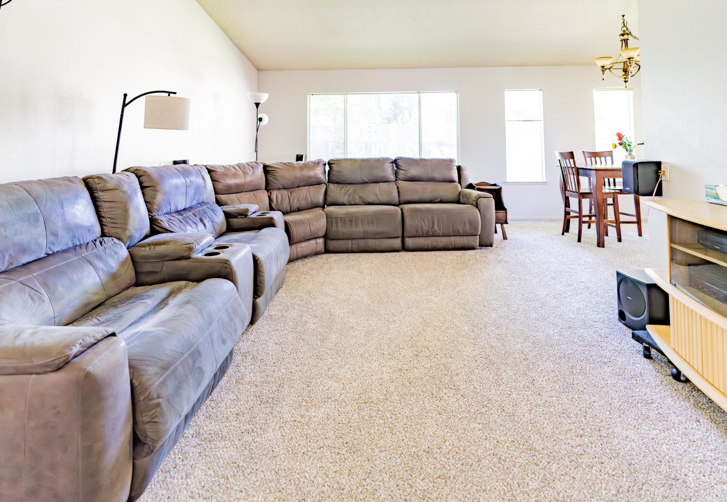 3724 Glenview Ct, Modesto, CA 95355