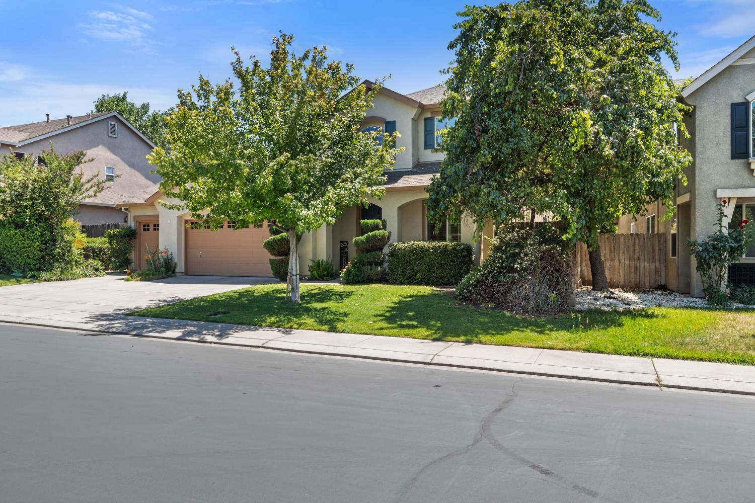 13316 Rivercrest Dr, Waterford, CA 95386