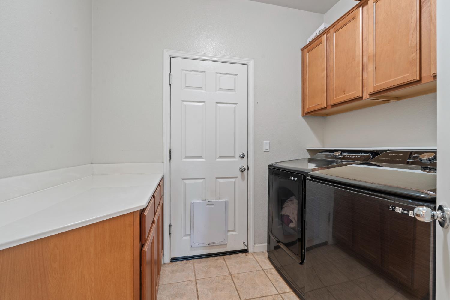 13316 Rivercrest Dr, Waterford, CA 95386
