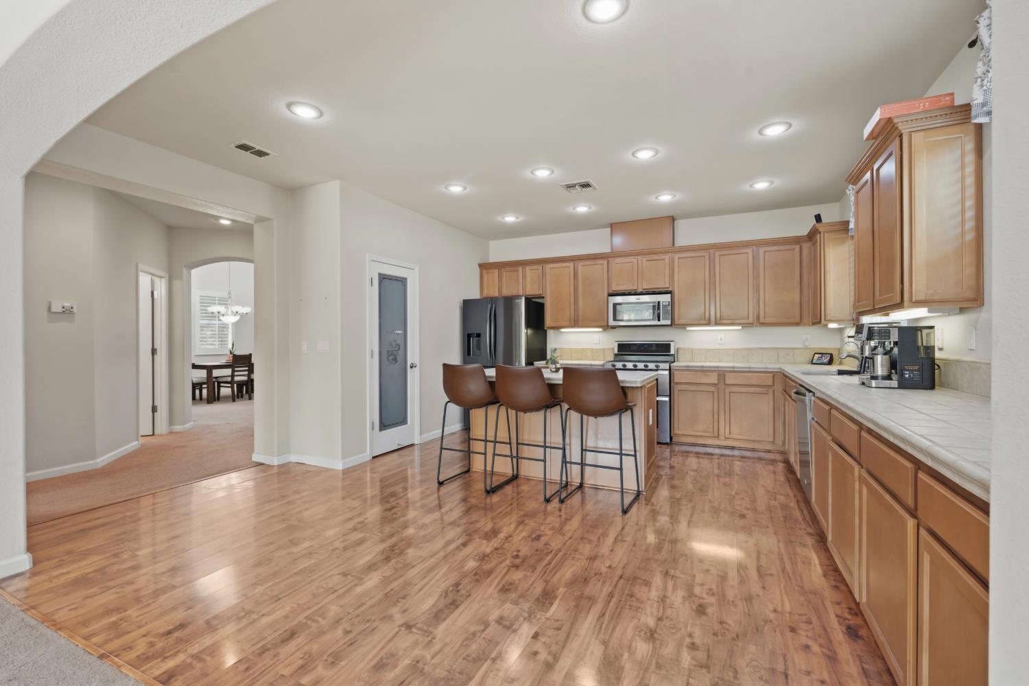 13316 Rivercrest Dr, Waterford, CA 95386