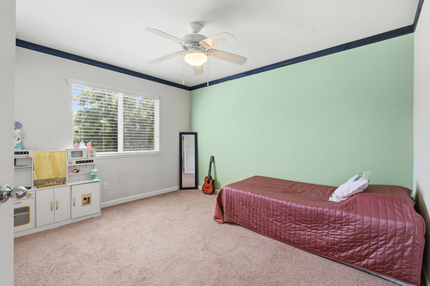13316 Rivercrest Dr, Waterford, CA 95386