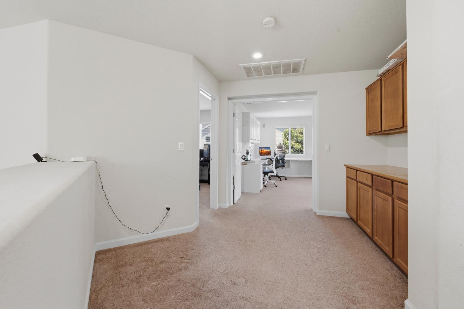 13316 Rivercrest Dr, Waterford, CA 95386