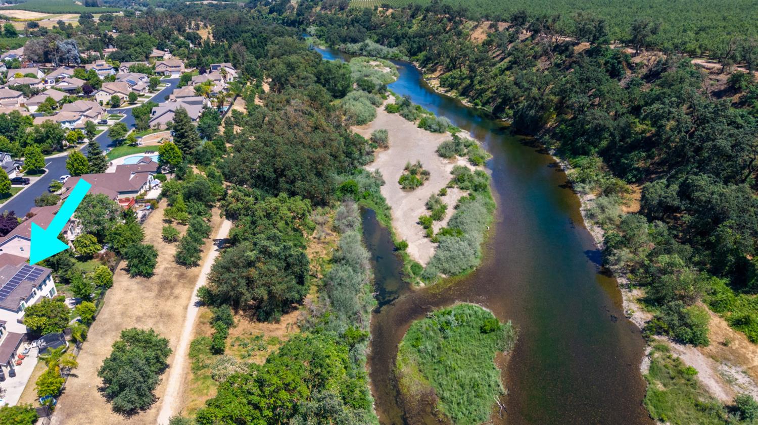 13316 Rivercrest Dr, Waterford, CA 95386